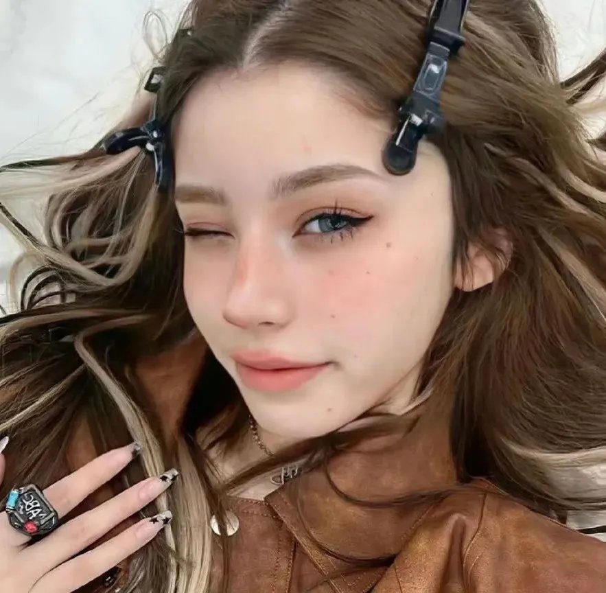 春光乍现 在线观看封面